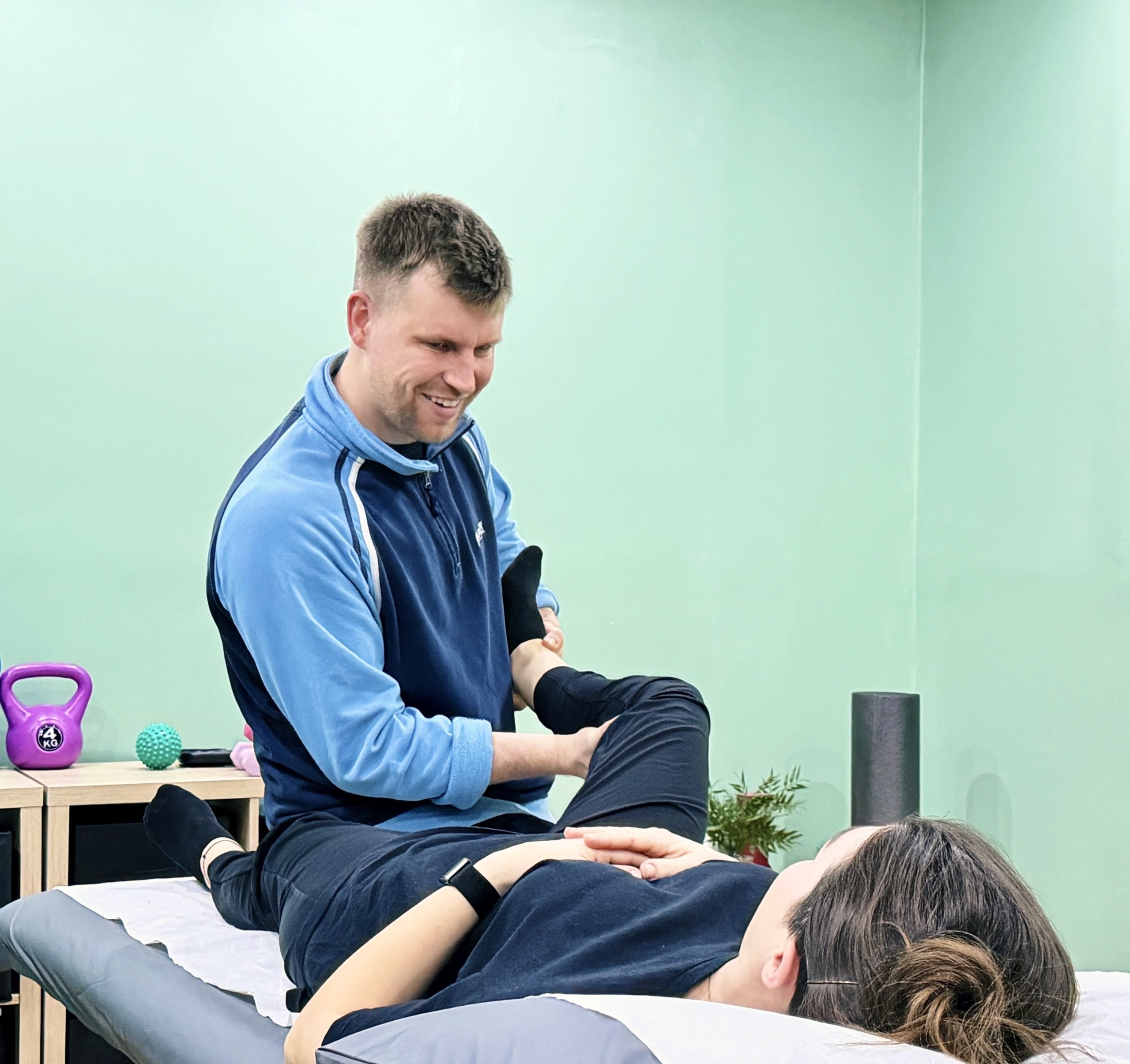 Ali Gibson Knee Treatment